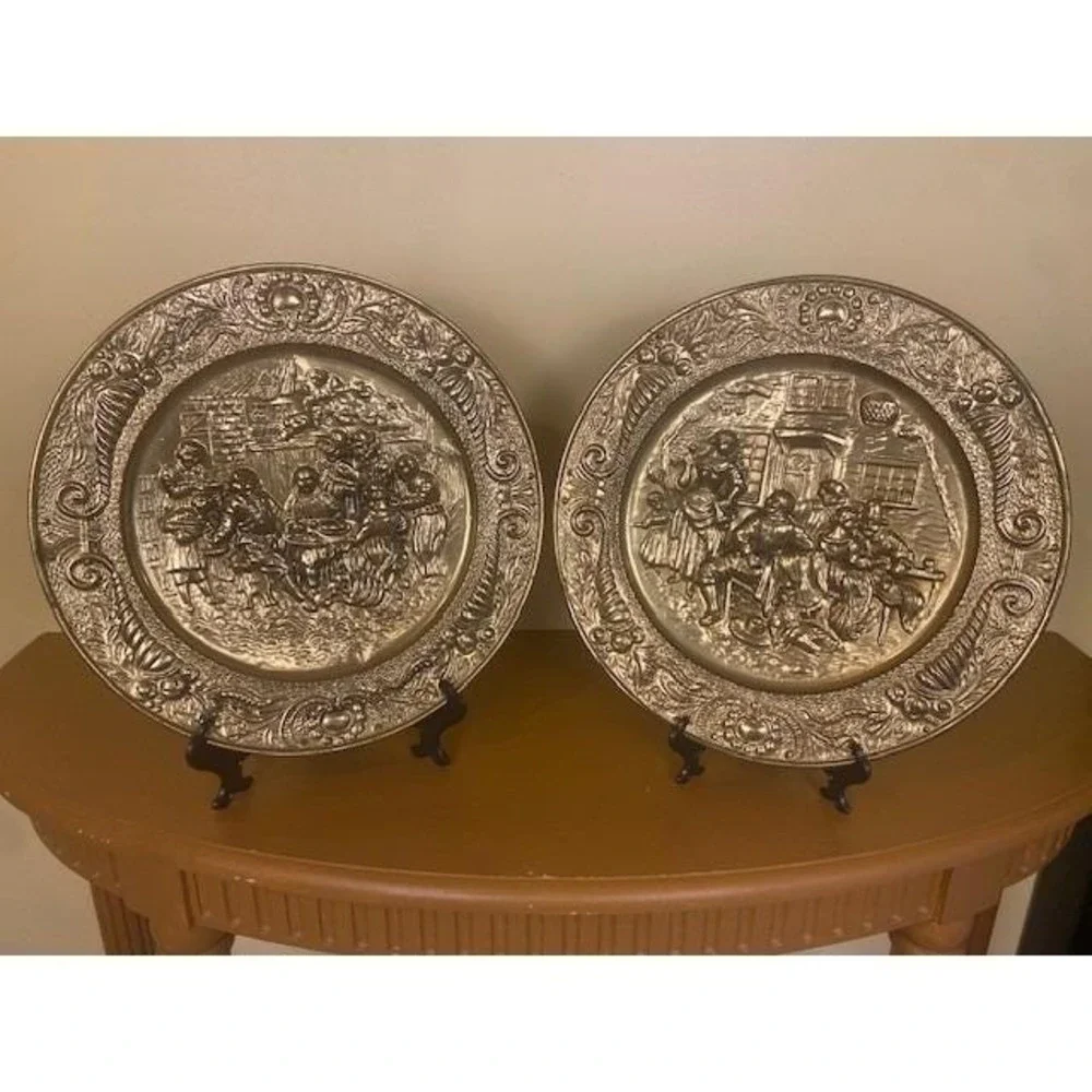 Vintage Peerless England Embossed Brass Wall Hanging Plates Tavern Scenes Set 2